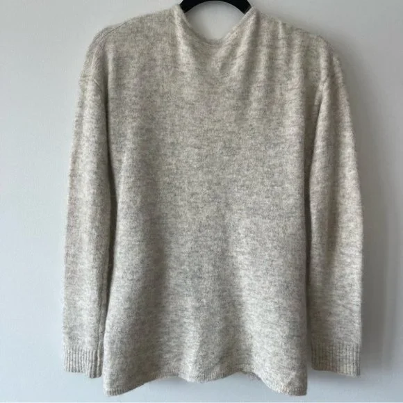 ❌SOLD❌ The Group Babaton Bandini Criss Cross Alpaca Wool cream Sweater size Sm - Picture 3 of 7